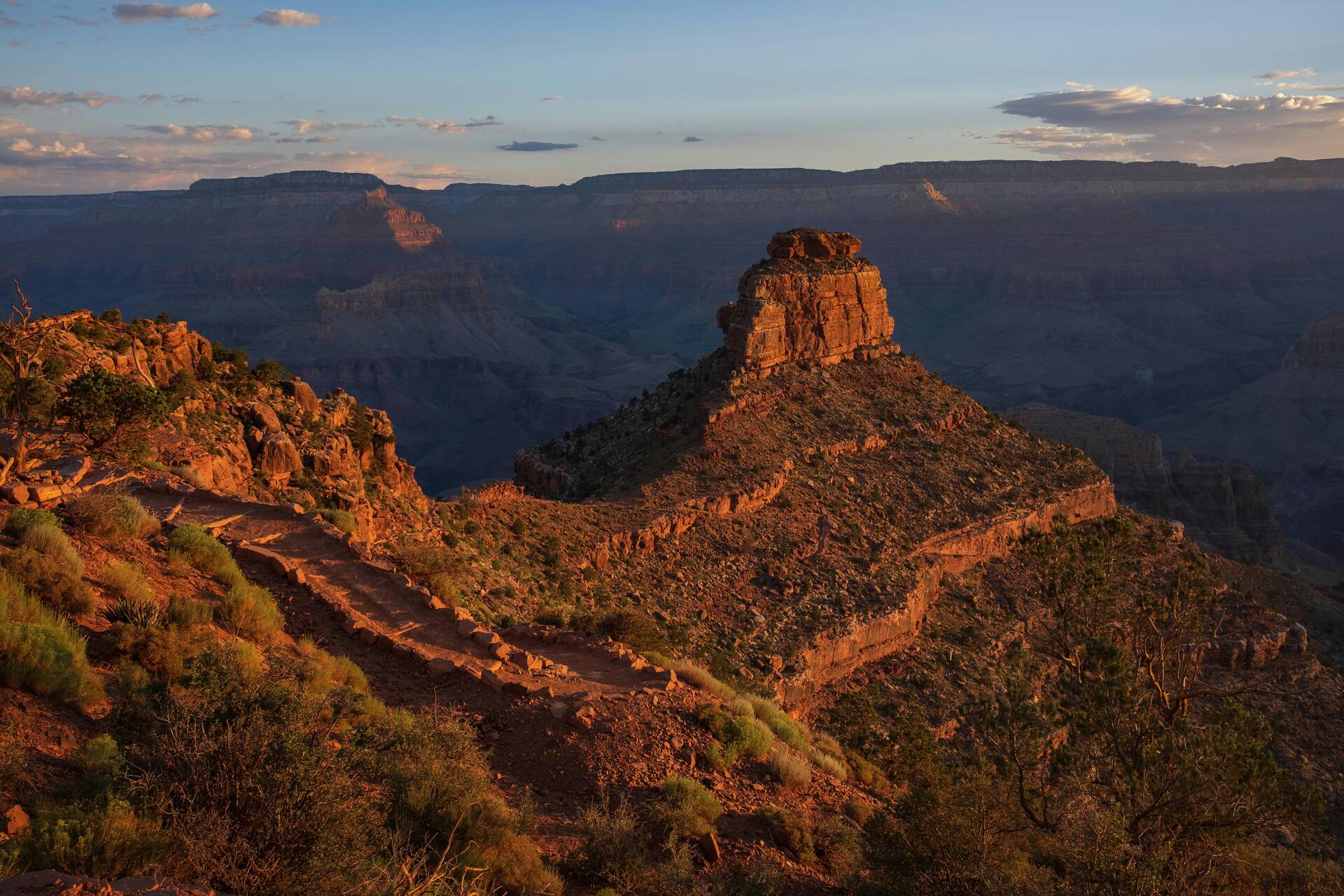 Grand Canyon in sunset light from the South Kaibab Trail